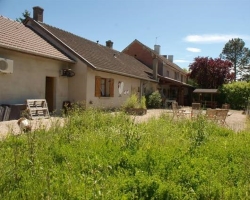 Villa in Burgundy with an acre