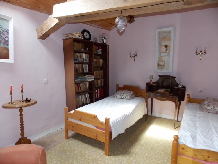 Property for Sale in Character country house with income potential, Vienne, Near Pressac, Vienne, Nouvelle-Aquitaine, France