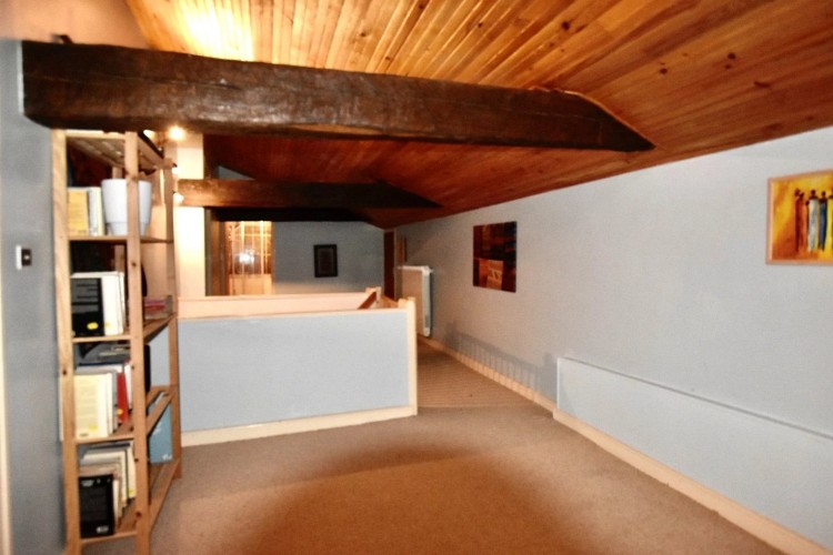 Property for Sale in Large 4 bed Stone house with attached barn, Deux-Sèvres, Near Sainte-Soline, Deux-Sèvres, Nouvelle-Aquitaine, France
