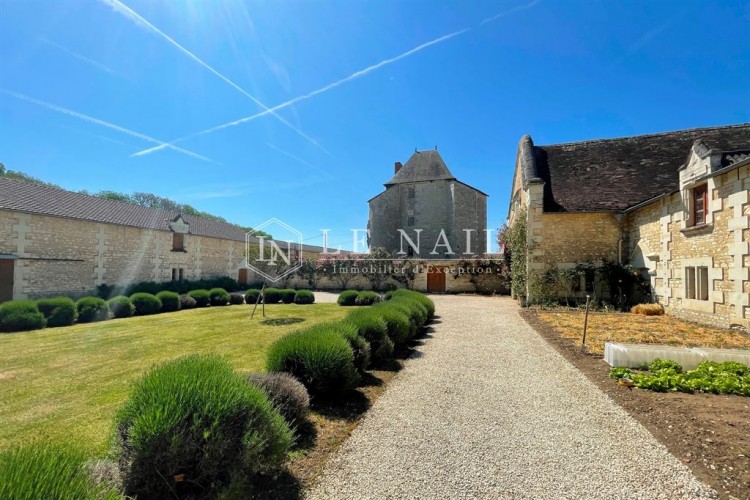 Property for Sale in Vienne, Nouvelle-Aquitaine, France