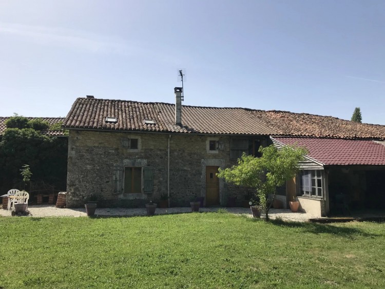Property for Sale in Spacious home located near to Confolens and St. Claud, Charente, Near Saint-Laurent-de-Céris, Charente, Nouvelle-Aquitaine, France