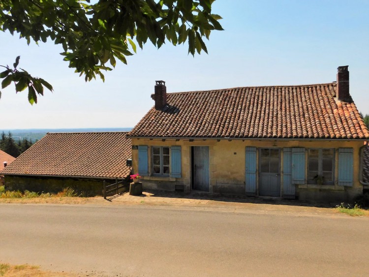 Property for Sale in Step back in time to this beautiful cottage with stunning views, Haute-Vienne, Near Dournazac, Haute-Vienne, Nouvelle-Aquitaine, France