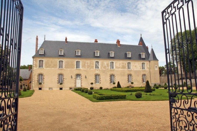 Property for Sale in Mayenne, Pays de la Loire, France