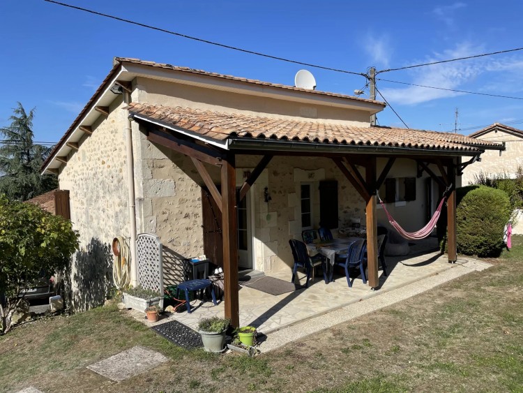 Property for Sale in Traditional stone cottage in a quiet hamlet, Dordogne, Near ST AULAYE, Dordogne, Nouvelle-Aquitaine, France