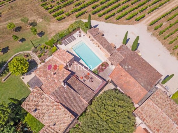 Property for Sale in Vaucluse, Provence-Alpes-Côte d'Azur, France