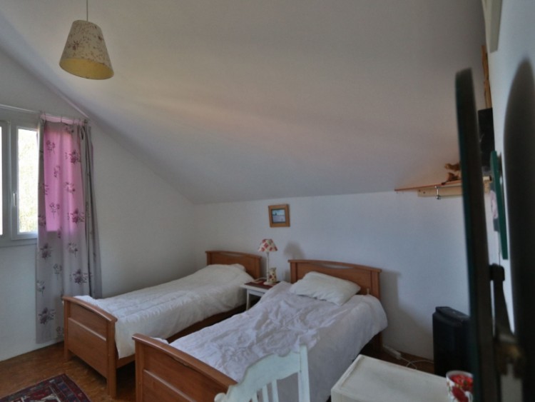 Property for Sale in Bungalow of 243m², 6 bedrooms, on 1800m² of land with outbuilding., Hautes-Pyrénées, Occitanie, France