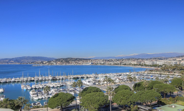 Property for Sale in APARTMENT in CANNES, Alpes-Maritimes, CANNES, Provence-Alpes-Côte d'Azur, France