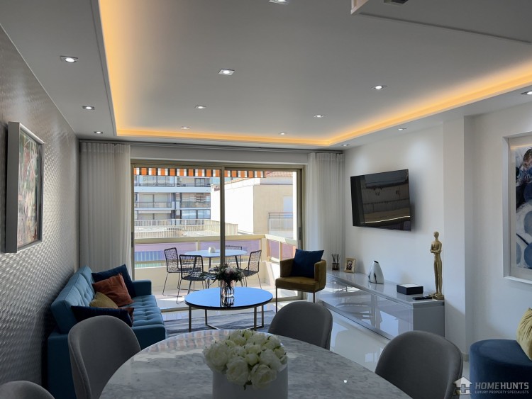 Property for Sale in APARTMENT in Cannes, Alpes-Maritimes, Cannes, Provence-Alpes-Côte d'Azur, France