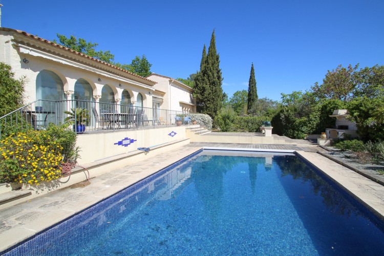 Property for Sale in House in Seillans, Var, Provence-Alpes-Côte d'Azur, France