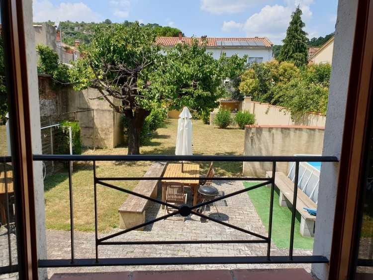 Property for Sale in Town House With A Gite, 3 Garages, Garden Of 280 M2 And A Terrace With Views Onto The River., Herault, Lamalou Les Bains, Occitanie, France