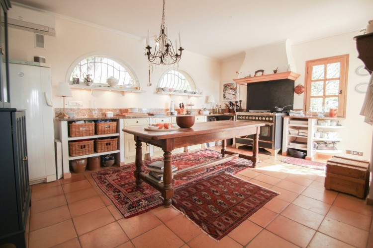 Property for Sale in Villa in Fayence, Var, Provence-Alpes-Côte d'Azur, France