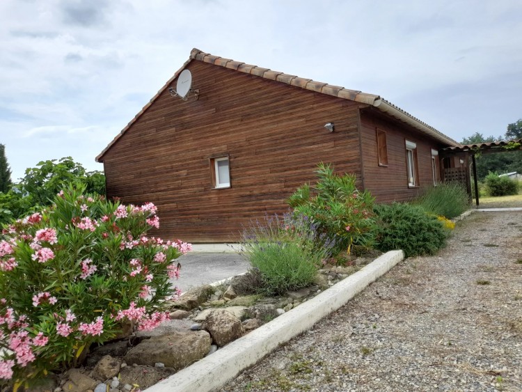 Property for Sale in Charming single-storey wooden villa with garden and swimming pool, Aude, Near Limoux, Aude, Occitanie, France