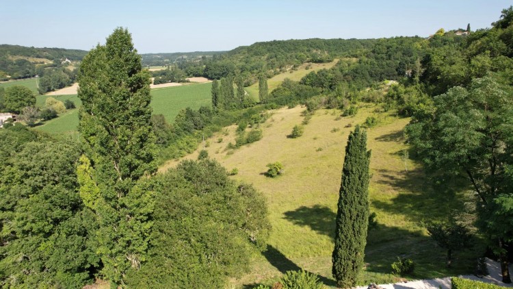 Property for Sale in Stunning property with heated pool set in 1.39 Ha of land, Tarn-et-Garonne, Near Montaigu-de-Quercy, Tarn-et-Garonne, Occitanie, France