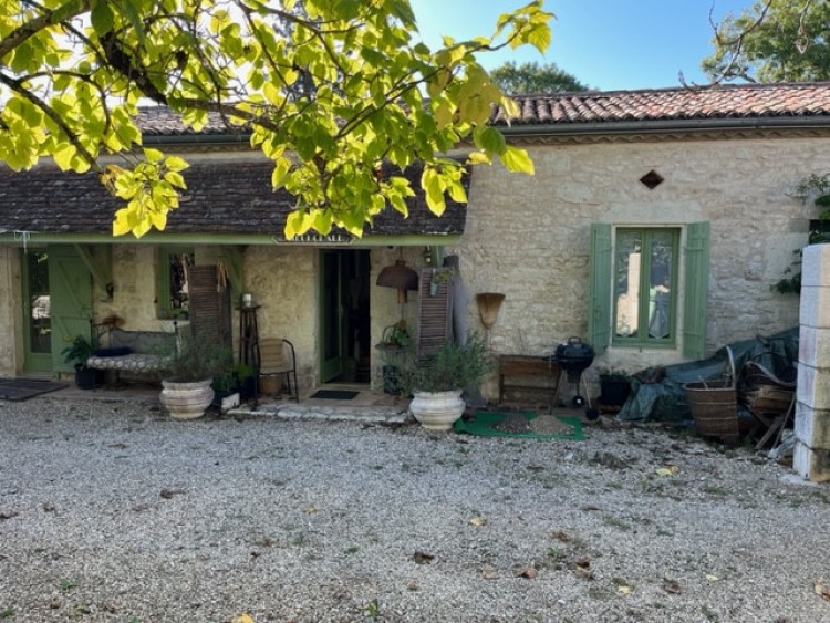 Property for Sale in Maison du charme, Dordogne, Gageac Et Rouillac, Nouvelle-Aquitaine, France
