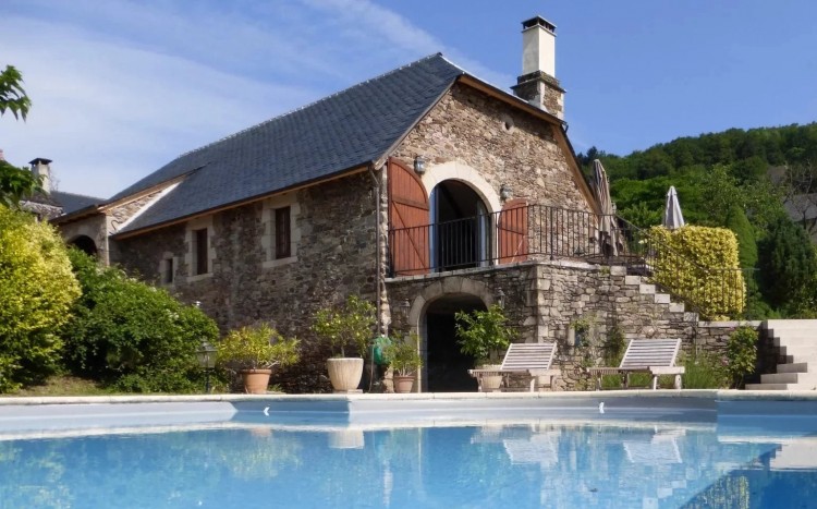 Property for Sale in Duo of charming houses in the Dordogne Valley, Lot, Near Laval-de-Cère, Lot, Occitanie, France