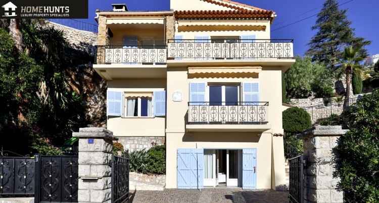 Property for Sale in VILLA/HOUSE in Villefranche-sur-Mer, Alpes-Maritimes, Villefranche-sur-Mer, Provence-Alpes-Côte d'Azur, France