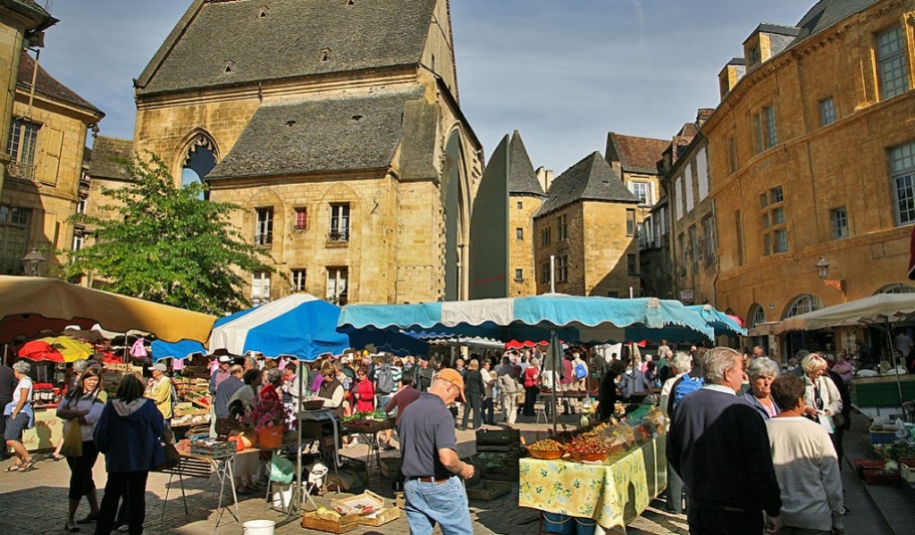 Market day in the Dordogne