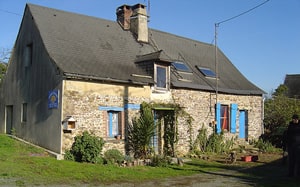 Slate-roofed cottage