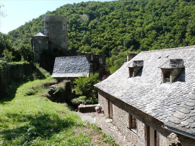 Aveyron, superb medieval village house