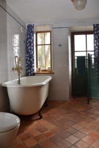 Manor House bath tub