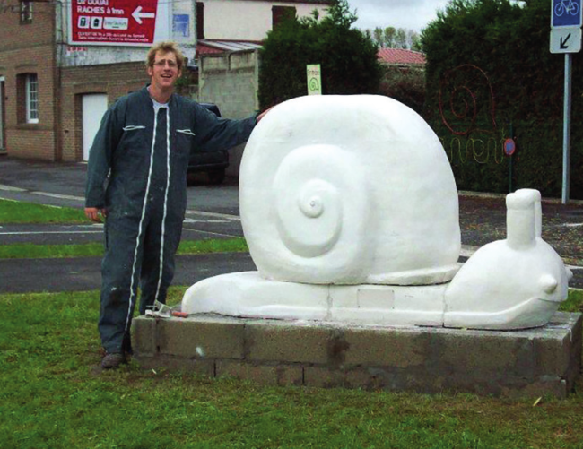 snail statue