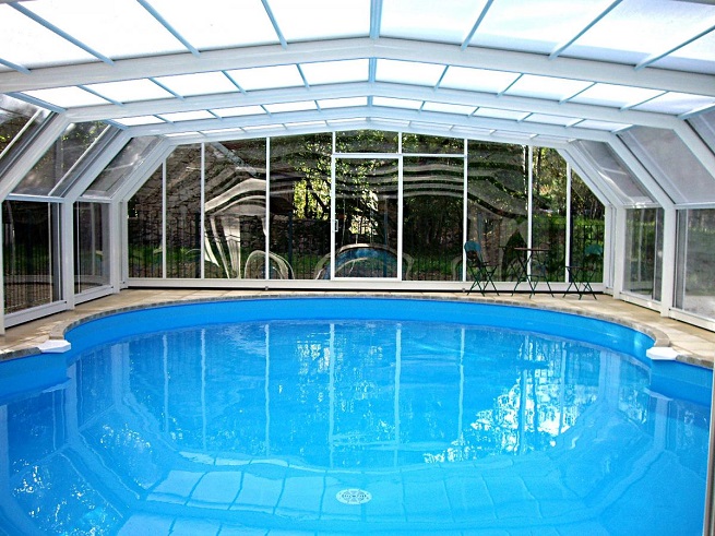 La Coterie Lodge covered swimming pool