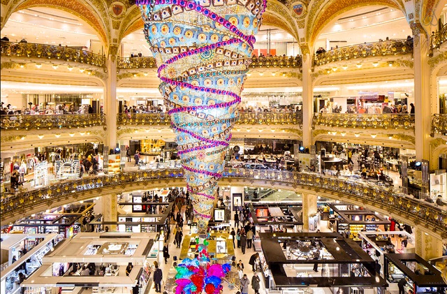 Paris, France, Shopping inside French Department Store, Living