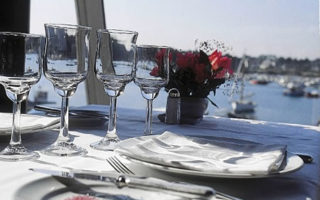 Cafés, Bistros, Brasseries & Restaurants