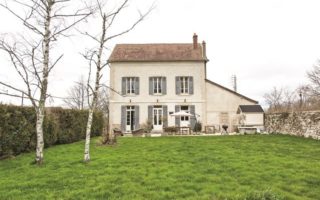 Bag a Bargain: Shoestring Stunner