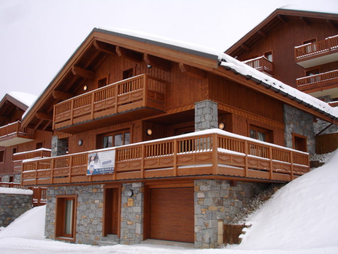 Rare opportunity: A brand new detached ski chalet in the Alps