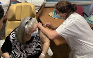 French News Digest: Vaccination Programme Begins in France