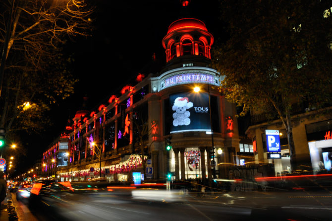 Shops in France to open on Sundays in tourist areas