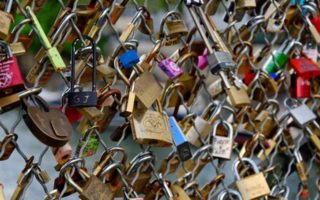 Too much romance in Paris