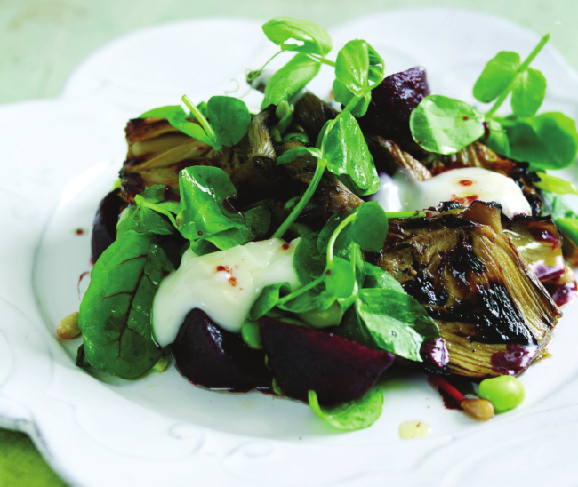 Goat’s cheese Camembert salad with beetroot and artichoke