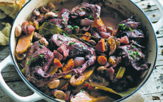 Cocotte de lapin au vin rouge