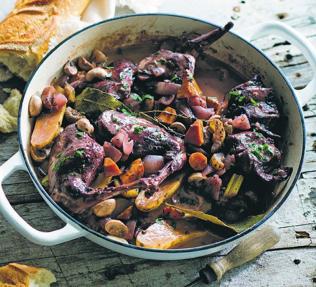 Cocotte de lapin au vin rouge