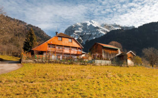 Five Hotspots for Sun, Sea And… Ski