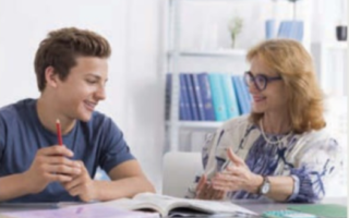 Speaking French Tips: To Vouvoyer or Tutoyer?