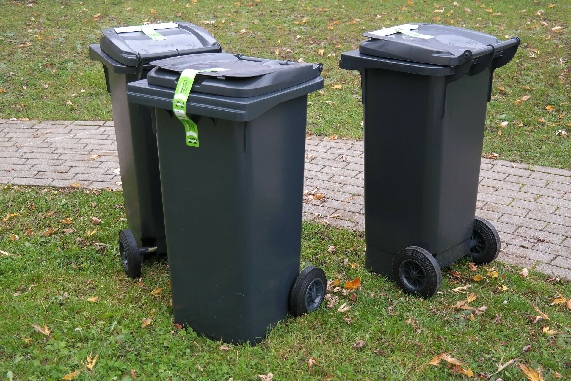 Recycling, Waste, and Refuse Collection in France FrenchEntrée