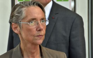 News Digest: Flight Cancellations, Freezing Temperatures & France’s Prime Minister Resigns