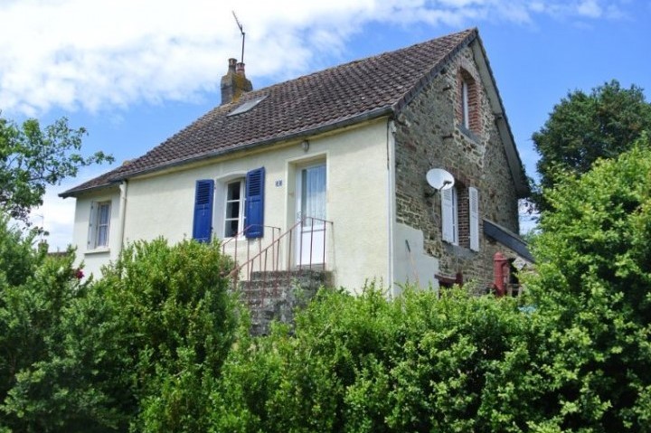 Village house for sale in Orne