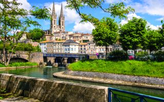 Where to Buy in France – Deux-Sèvres: Buying Hotspots