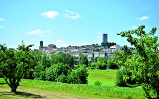 Where to Buy in France – Montcuq: Buying Hotspots