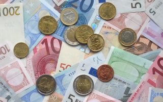 Buying in France and Exchanging Funds? Use a Currency Specialist