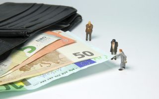 Transferring your UK pension to a French bank account: Currency Q&A