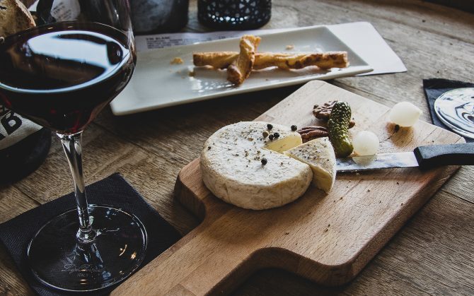 How to Host a French Apéro Like a Local