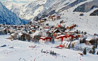French Location Guide: Ski Property...
