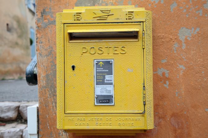 What is a Lettre Recommandée in France & When Do You Need One?