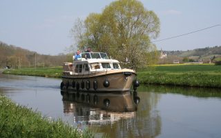 La Belle Vie à l’Eau: Self-Drive Boat Hire & Marina Business Opportunity