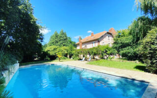 An Englishman’s Home is His Castle in France: Lee & Andre Part 2